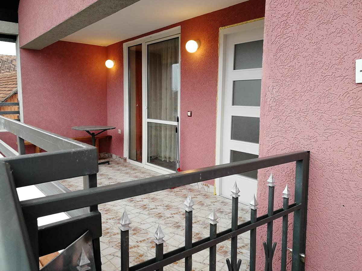 Apartments "Predah Kod Baraca" Nis Ngoại thất bức ảnh